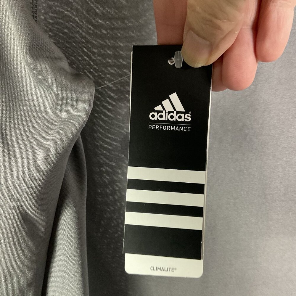 Adidas Boys Long Sleeve T-Shirt 10/12 Black Badge of Sport Logo NWT - Picture 4 of 8
